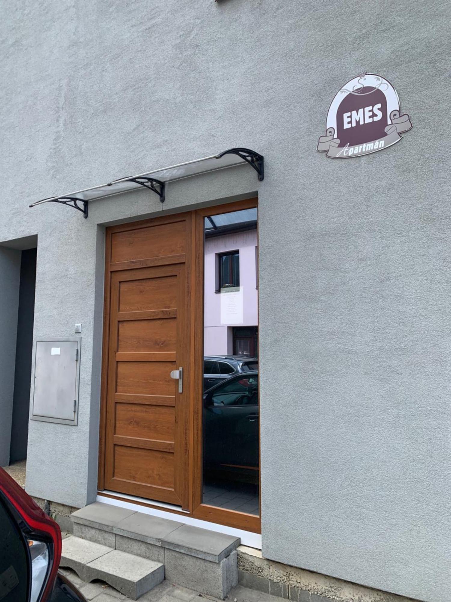 Apartman Emes S Terasou 케즈마라크 외부 사진